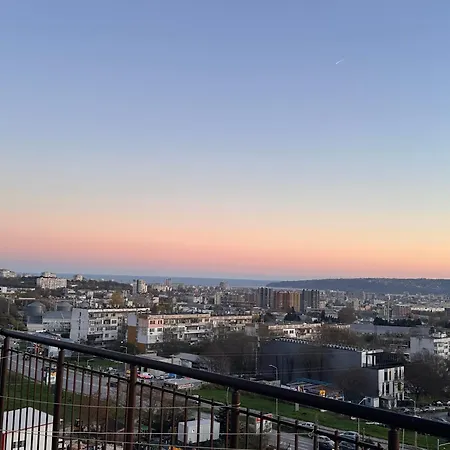 Vyara 60 アパート *