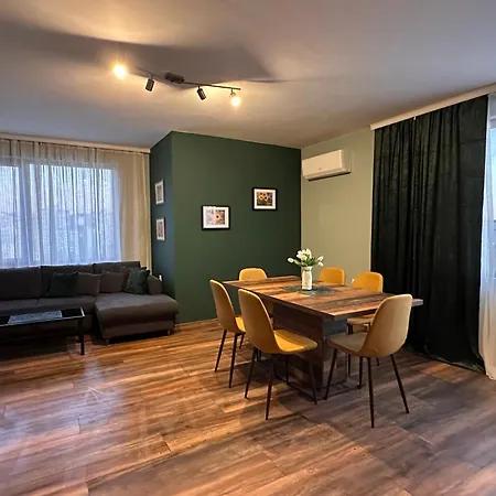 Vyara 60 ヴァルナ